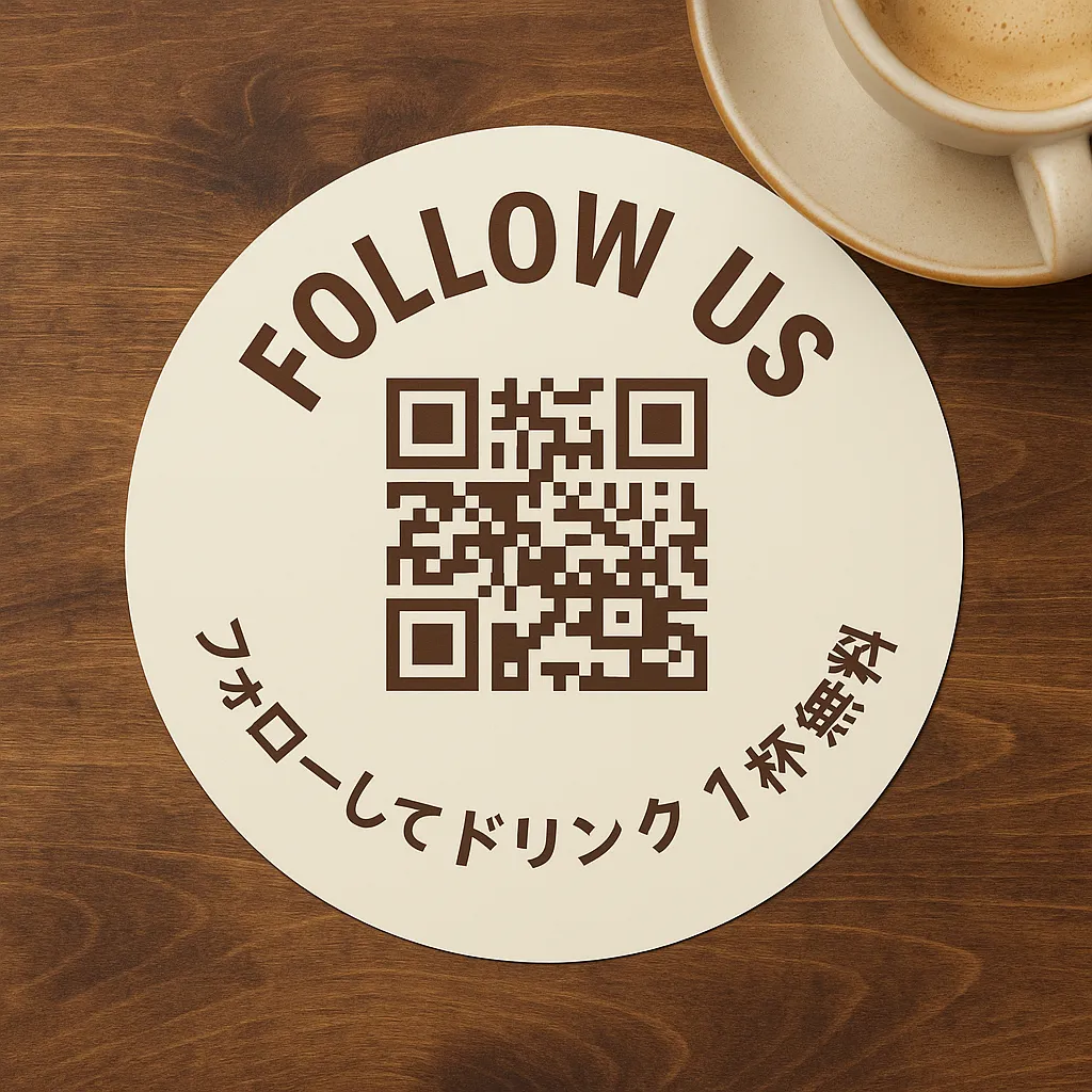 カフェのテーブルに貼られた耐水テーブルステッカー